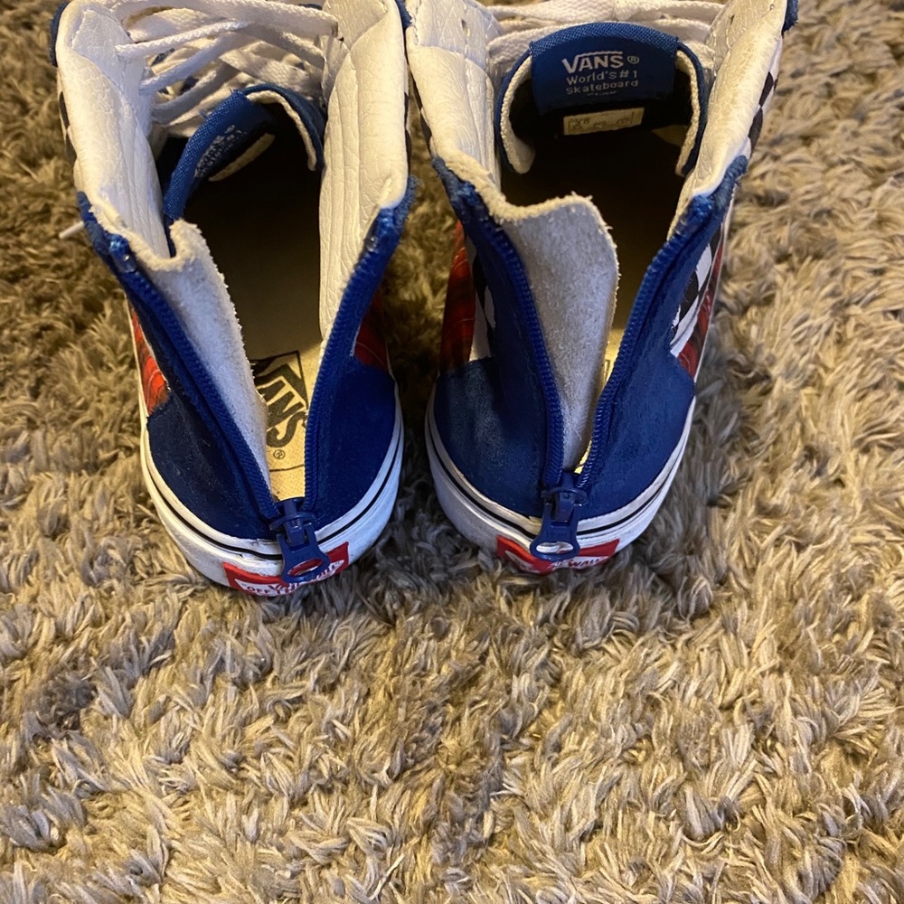 Vans - Picture 4 of 6